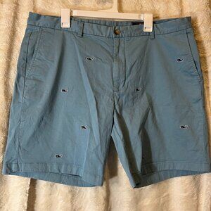Vineyard Vines Breaker Shorts Mens 40 Light Blue Whale Print Embroidered Chino